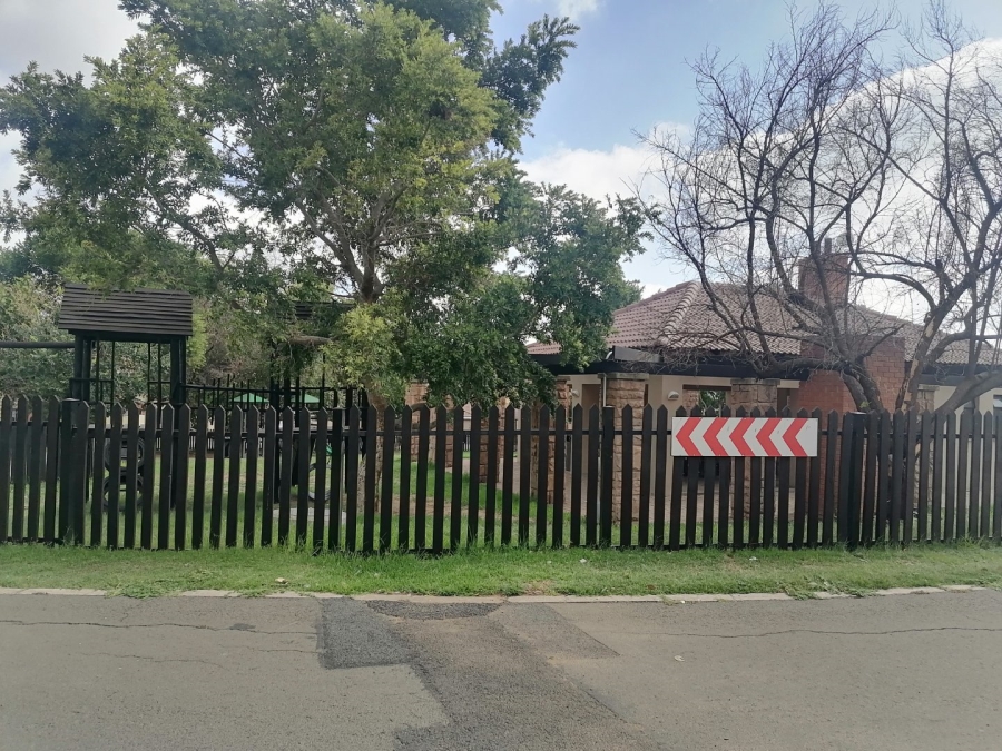 To Let 2 Bedroom Property for Rent in Hillside Free State